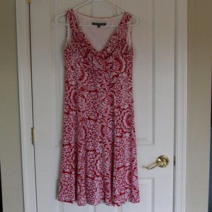 Jones Wear Red & White Floral V-Neck Dress